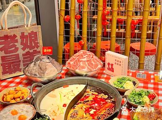 不愧是排队王…这家重庆火锅一整个香迷糊！