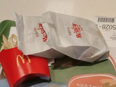 -麦当劳(新天地得来速店)