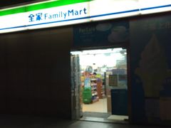 -全家便利店(东直门店)
