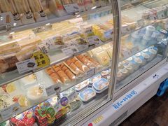 面包甜点陈列柜-一鸣真鲜奶吧(益乐路店)