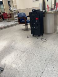 -PE SALON