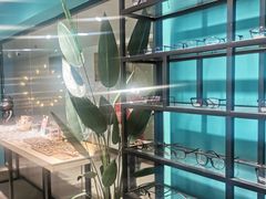 -Trend1881视光·蔡司视觉(领展广场店)