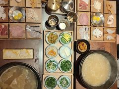 -银米·云南传统过桥米线(双廊黑金冠店)
