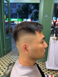 -海文先生国潮烫染男士理发馆