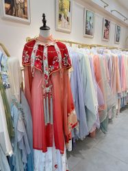 -一揽芳华汉服旗袍体验馆(拙政园店)
