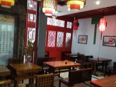 大堂-石头门坎