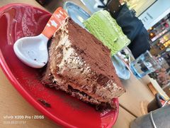 -必胜客(上海华谊新所店)