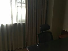-武汉光谷广场杨家湾地铁站怡程酒店