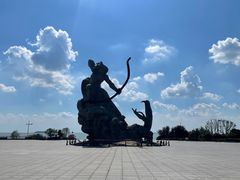 -巴陵广场