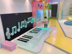 -多多淘儿童体验中心(重庆来福士店)