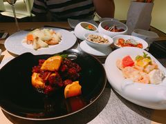 -穹六人间 people 6(岳阳路店)