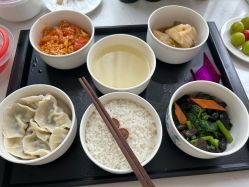 -爱陪伴一对一月子中心(融侨店)