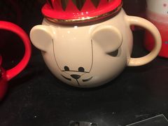 -星巴克(上海虹桥新天地二店)