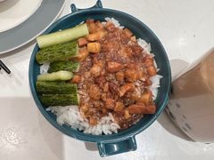 卤肉饭定食-鹿港小镇(黄金店)