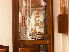-Cuc Gach Quan Restaurant