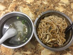 -灵山卢梅燕粉店