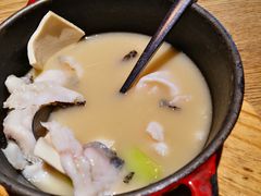 酸汤煮嫩滑鱼片-小大董·烤鸭(五棵松店)