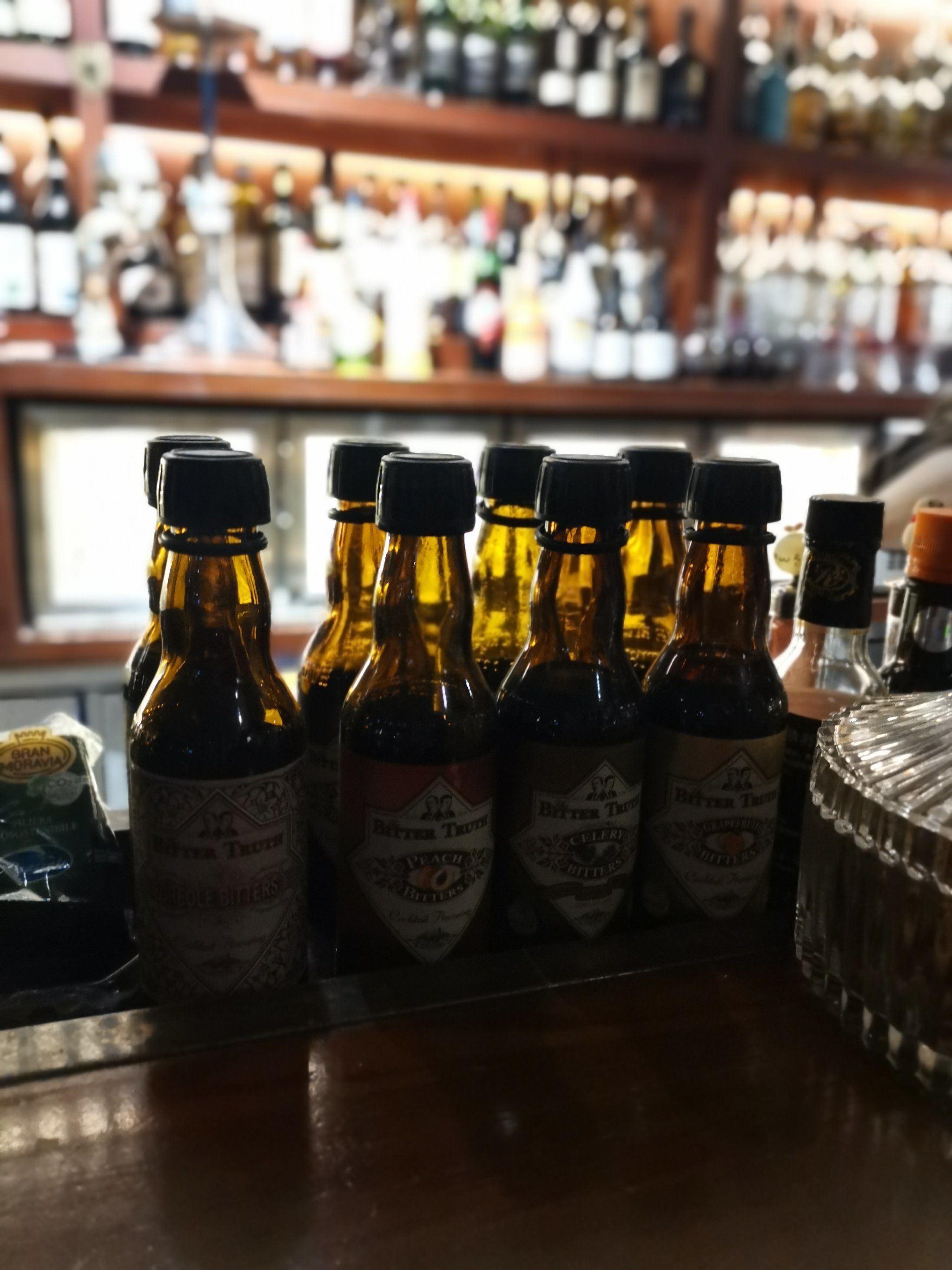 n#宝藏酒吧 
在杭州的热闹街区中,温克酒吧以其独特的加勒比海盗