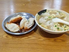 -黄阿姨锅贴大王(万航渡路店)