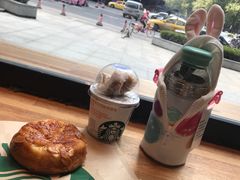 法式焦糖酥/原味谷物酸奶/兔兔-星巴克臻选(南京艾尚天地店)