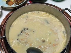 -洪氏嗨捞·猪肚鸡火锅(阳光天地店)
