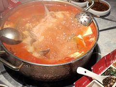 -野山舂·贵州现舂酸汤牛肉(民生路店)