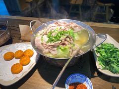 -肖四女乐山跷脚牛肉(南汇大学城生活广场店)