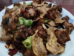 -美顺香食府鱼头老店(雪野湖店)