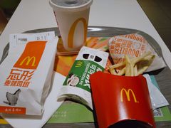 -麦当劳(世界城广场店)