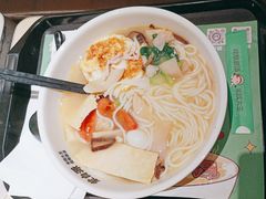 -蒙自源米线大王(东站店)