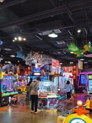 -卡通尼乐园(新达汇三林店)