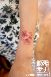 -鬼手纹身小鬼店