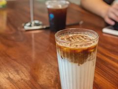 牛奶拿铁-VESH COFFEE(定西路店)