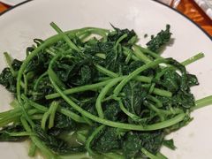 -莲餐厅·湖北菜·潜江小龙虾店(愚园路店)
