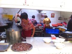 后厨-铁谢李松祖传羊肉汤馆