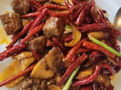 云椒牛肝菌爆牛肉-新荣记(建国门外大街店)