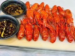 -肥肥虾庄·金牌油焖大虾(汉口城市广场店)