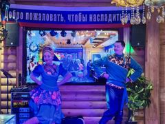 -米德维奇俄式西餐厅(西六道街店)