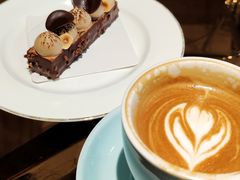 -Fridi Patisserie Cafe