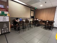 -麦当劳(中唱大厦店)