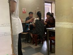 大堂-家阳赵师傅油饼包烧麦(粮道街店)