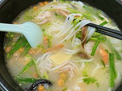 -花馬肆.云南过桥米线(汉神购物广场现场熬汤店)