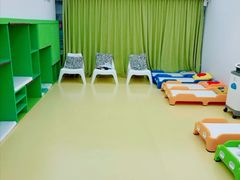 -爱睿思儿童早教亲子游泳(万象城店)