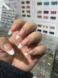 -尤米一站式美甲美睫