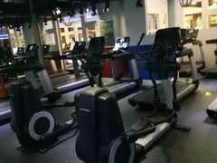 -极客游泳健身(王府井店)