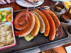 德式香肠拼盘-1886德国汽车餐厅(外滩中央店)