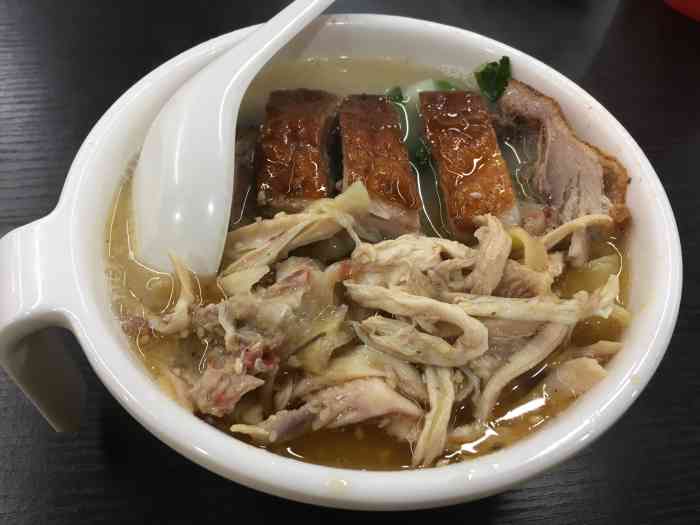 喜鹅正宗厚街烧鹅濑粉(棠东店)-"烧鹅肶饭好大一只啊,抵食又好味!