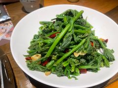 -黄泥岗·地道湖北菜(奥特莱斯店)