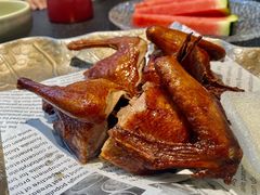 蝴蝶里招牌乳鸽-蝴蝶里·粤菜·点心(滨江龙湖店)