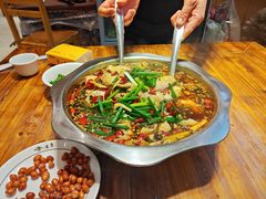 -乡土特色.冷锅鱼.牦牛肉汤锅